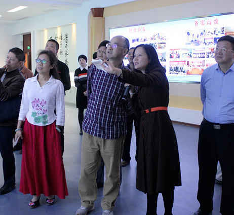 广东省政协副主席刘日知一行调研冠豪高新